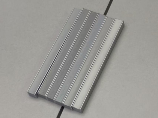 瓷磚美縫做同色系還是做定制調(diào)色？